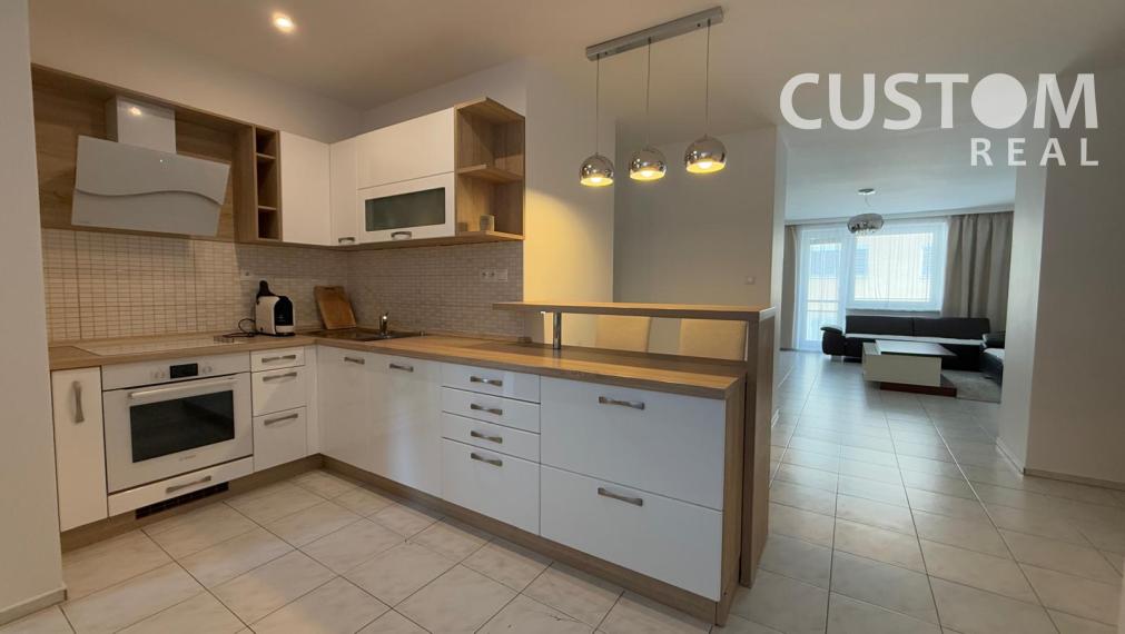 ✨ 3 izbový tehlový byt v centre mesta s dvomi balkónmi! ✨