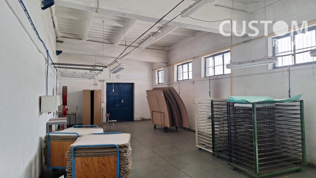 Prenajmeme skladovú halu o výmere 2008 m2 v obci Oščadnica.