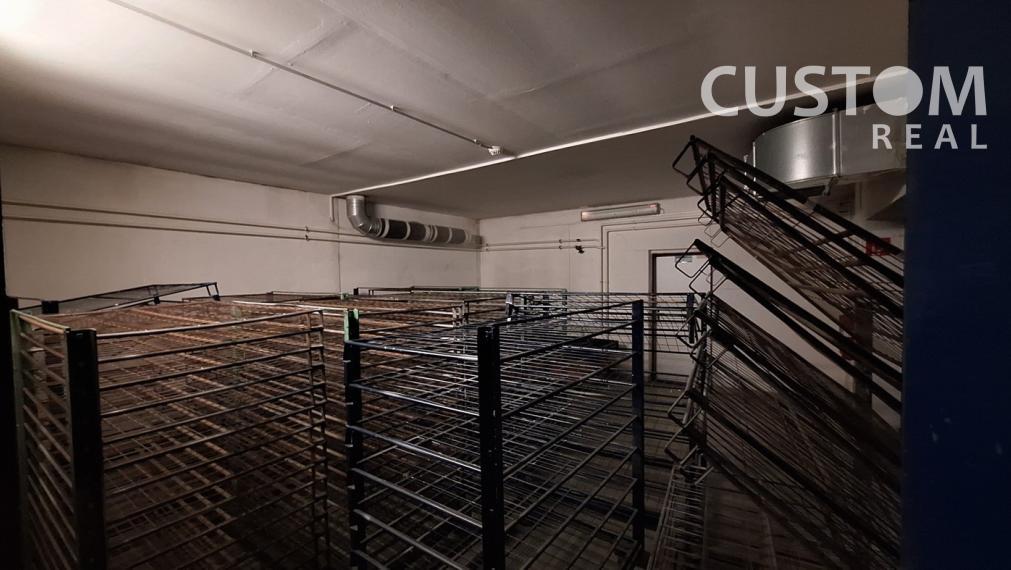 Prenajmeme skladovú halu o výmere 2008 m2 v obci Oščadnica.