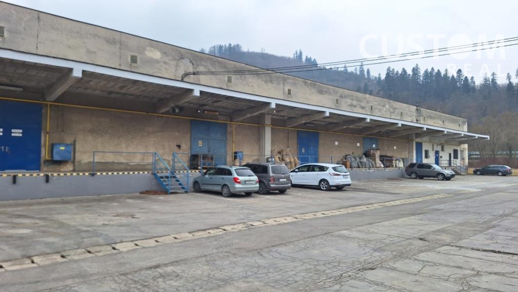 Prenajmeme skladovú halu o výmere 2008 m2 v obci Oščadnica.