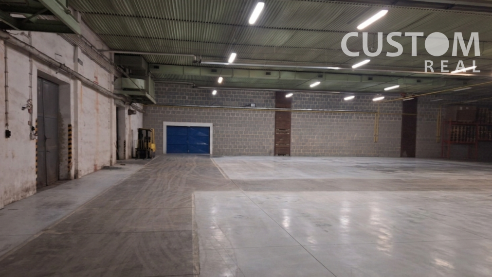 Prenajmeme skladovú halu o výmere 2008 m2 v obci Oščadnica.