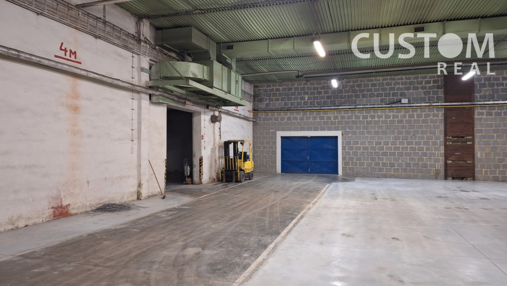Prenajmeme skladovú halu o výmere 2008 m2 v obci Oščadnica.