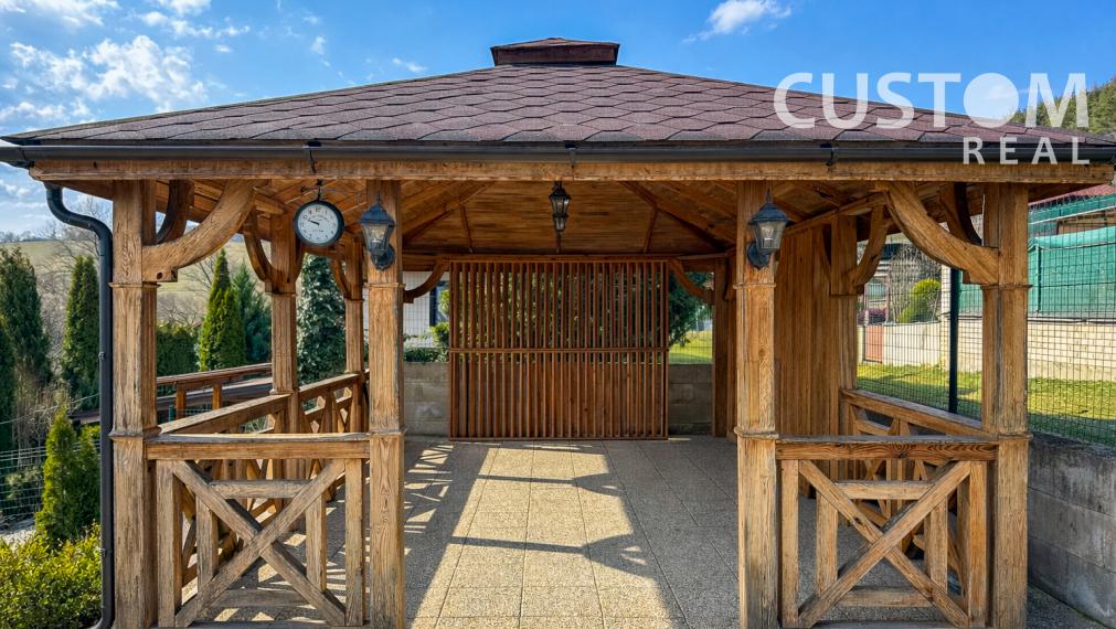 Záhradná chatka s altánkom a výhľadom, Žilina – Závodie