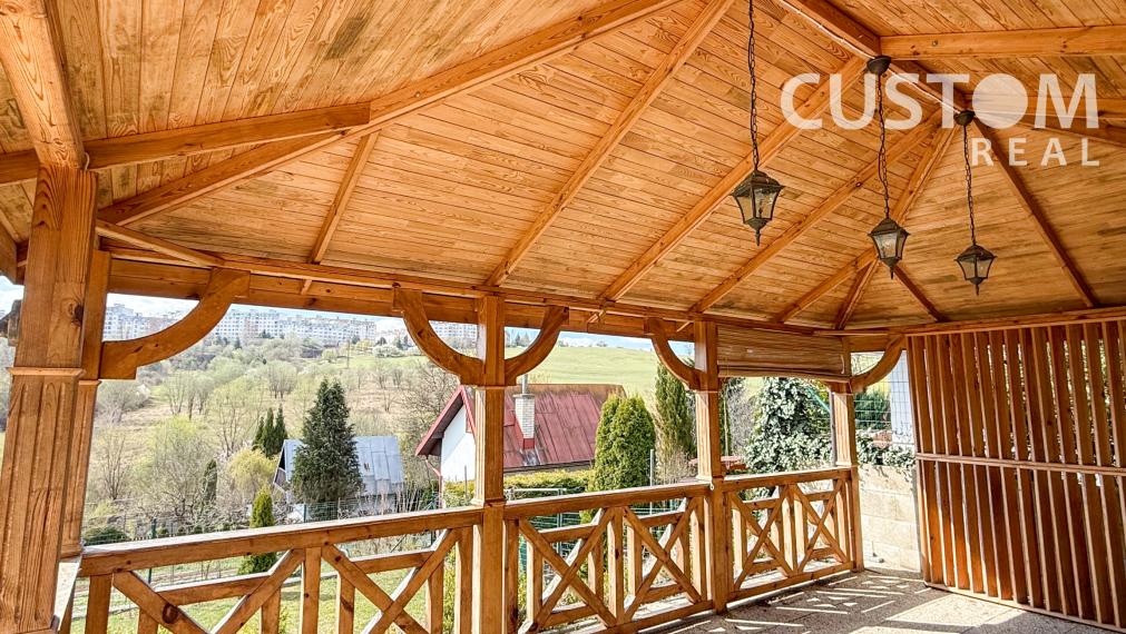 Záhradná chatka s altánkom a výhľadom, Žilina – Závodie