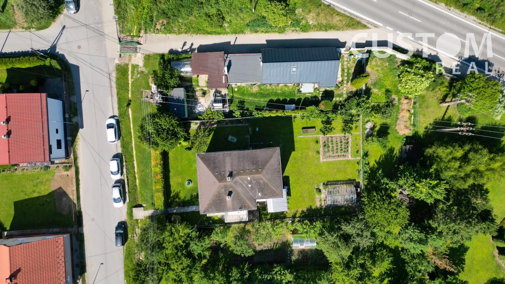 Predáme dvojpodlažný rodinný dom v Žiline - Závodí