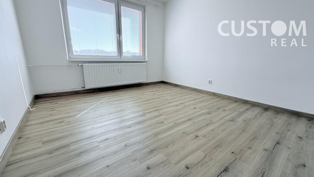 Stačí sa nasťahovať – 2-izbový byt po kompletnej rekonštrukcii s balkónom – Vrútky