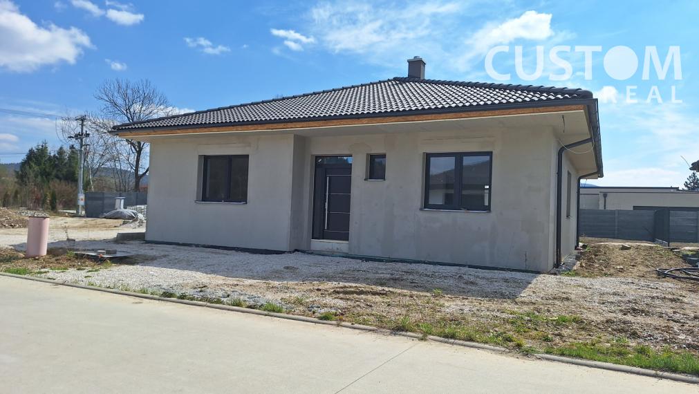 Predáme nízkoenergetický bungalov v Svederníku