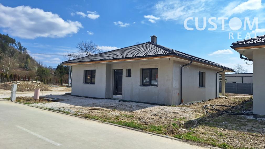 Predáme nízkoenergetický bungalov v Svederníku