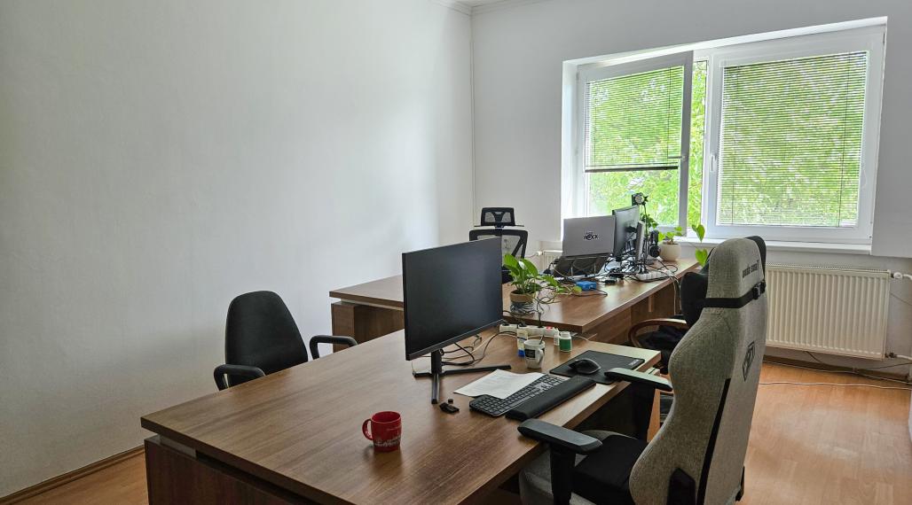 Kancelária širšie centrum s parkovaním