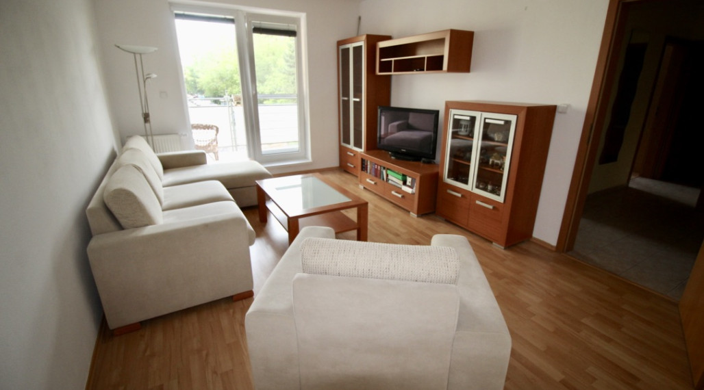 2 - izbový byt s terasou a garážovým  státím Vlčince II