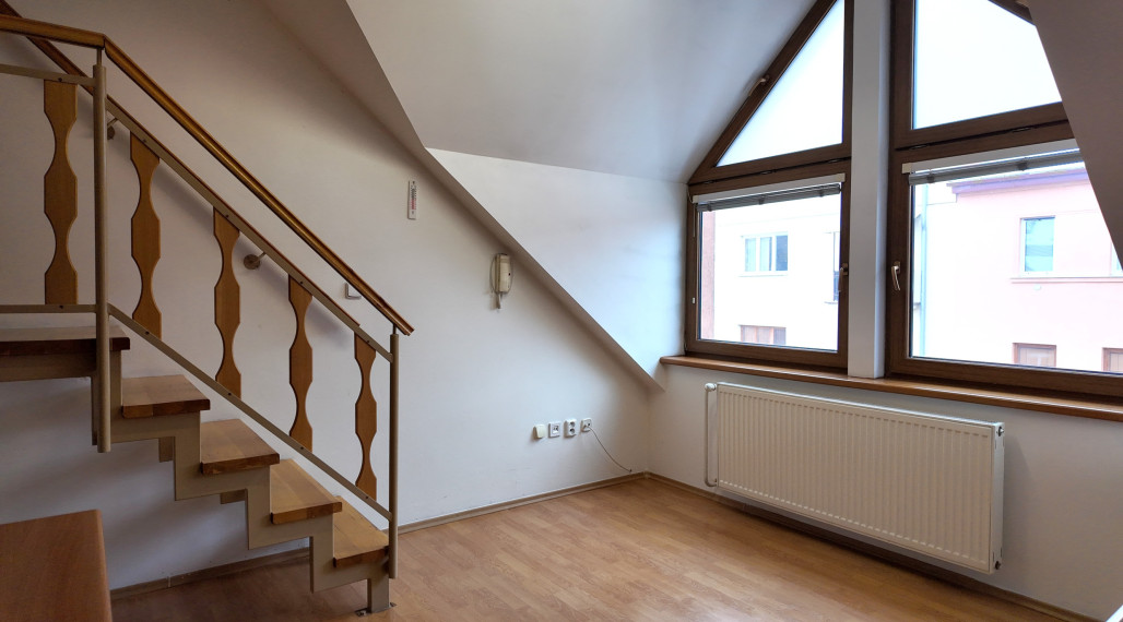 Kancelársky priestor s parkovaním v centre mesta