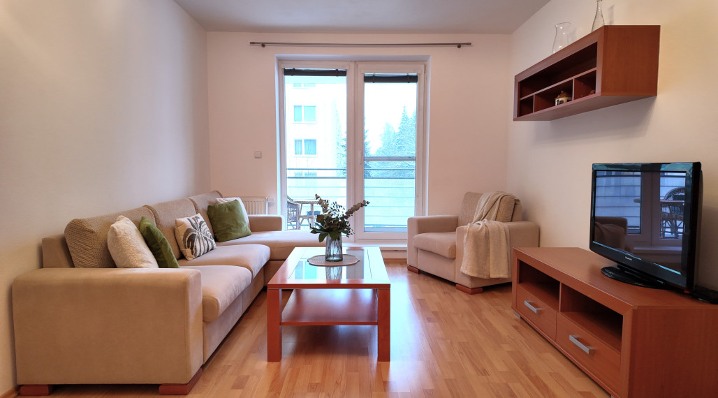 2 - izbový byt s terasou a garážovým  státím Vlčince II