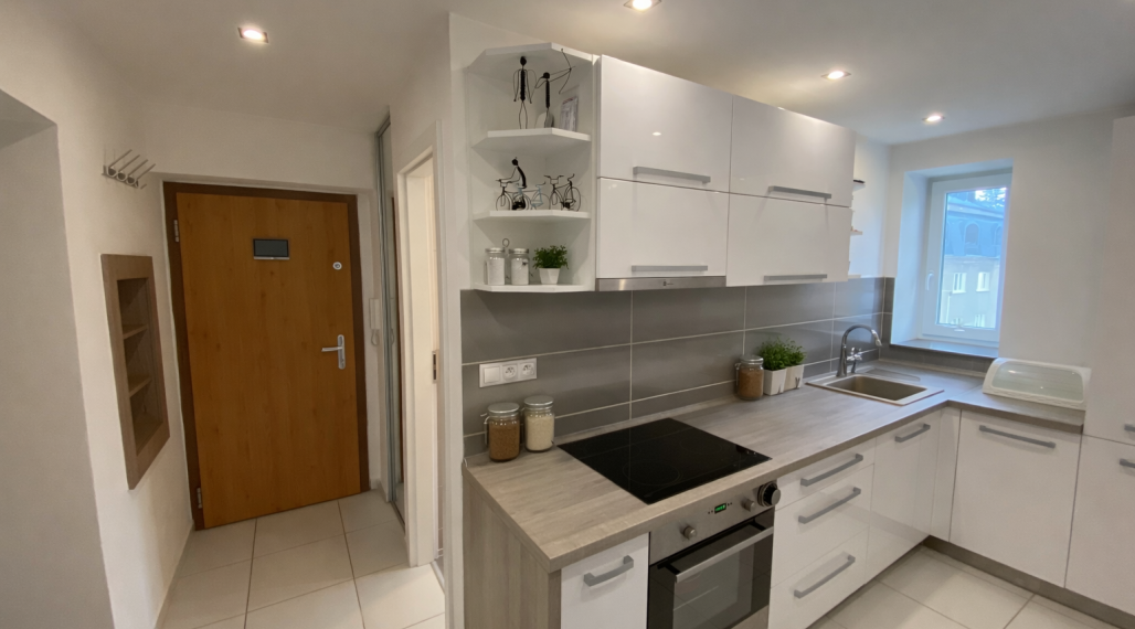 Tehlový zrekonštruovaný 3 izbový byt - Bulvár