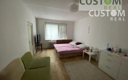 Veľký 2 izbový byt o výmere 67 m2 s lodžiou - širšie centrum.