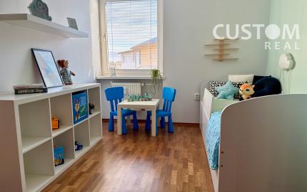 REZERVOVANE Priestranný 4-izbový byt s vlastnou garážou v centre Žiliny