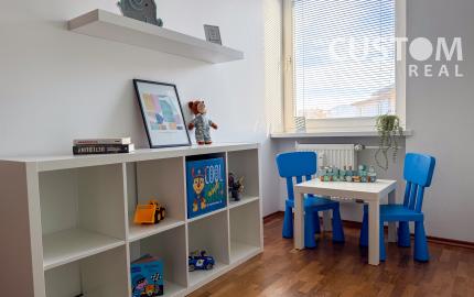 REZERVOVANE Priestranný 4-izbový byt s vlastnou garážou v centre Žiliny