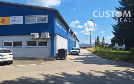 Predáme halu v Žiline o výmere 2466 m2,  s pozemkom 3572 m2