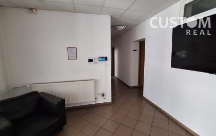 Predáme halu v Žiline o výmere 2466 m2,  s pozemkom 3572 m2