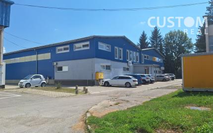 Predáme halu v Žiline o výmere 2466 m2,  s pozemkom 3572 m2