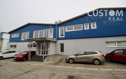 Administratívna budova s parkovaním priemyselná zóna