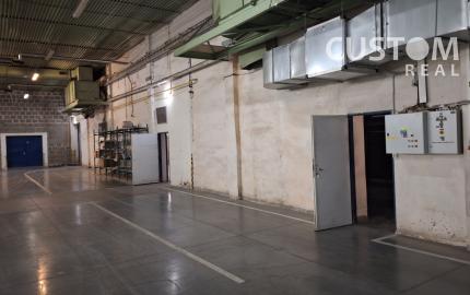 Prenajmeme skladovú halu o výmere 2008 m2 v obci Oščadnica.