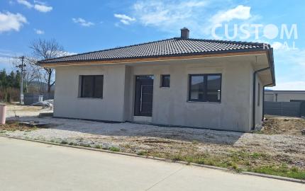 Predáme nízkoenergetický bungalov v Svederníku