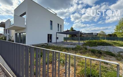 🌿 Vila Hôrky – moderná novostavba s 60 m² strešnou terasou DOHODA MOŽNÁ