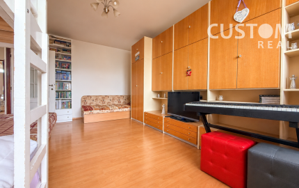 3 izbový byt s veľkorysou výmerou 82 m² a dvomi lodžiami
