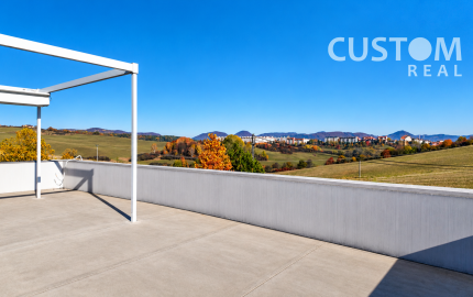 🌿 Vila Hôrky – moderná novostavba s 60 m² strešnou terasou