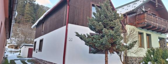 Predáme dom na Liptove v obci Vlachy s pozemkom 699 m2