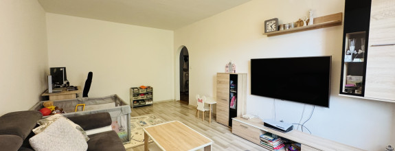 Na prenájom 2 izbový byt s balkónom, Hliny 7