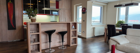 Veľký 3 - izbový byt s parkovaním v širšom centre