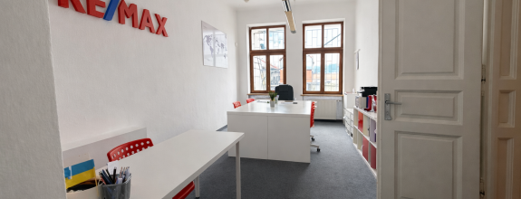 Na prenájom dvojkancelária v centre mesta