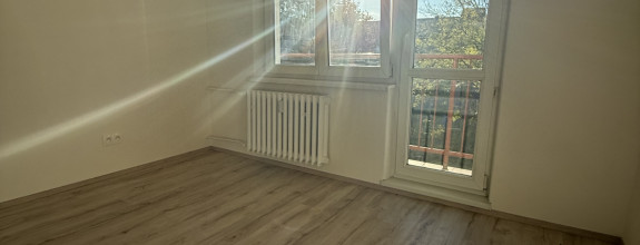 ✨ Slnečný 3-izbový byt s balkónom a výťahom – Hliny VII ✨
