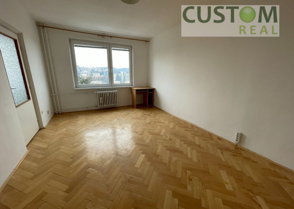 2 izbový veľkometrážny byt Hliny V