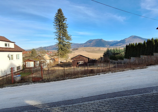 Predáme pozemok v Rajeckých Tepliciach o výmere 778 m2