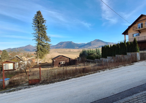 Predáme pozemok v Rajeckých Tepliciach o výmere 778 m2