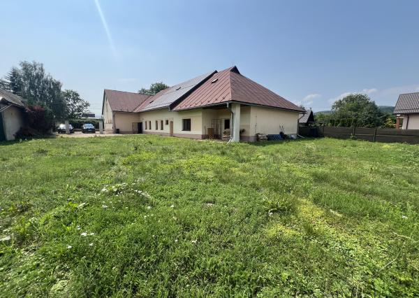Komerčné priestory v obci Kotešová