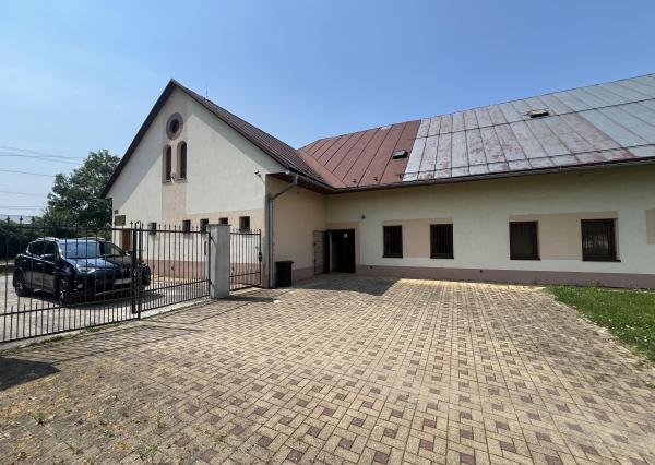 Komerčné priestory v obci Kotešová