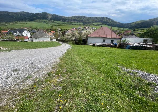 Stavebný pozemok v Lietavskej Svinnej