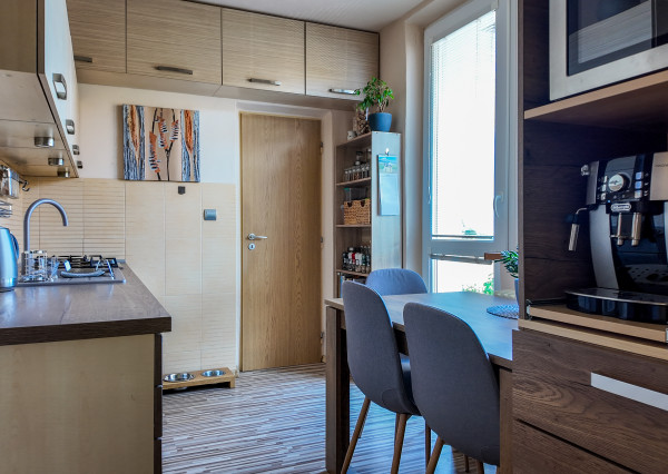 REZERVOVANÉ 2 izbový priestranný byt s 2 balkónmi