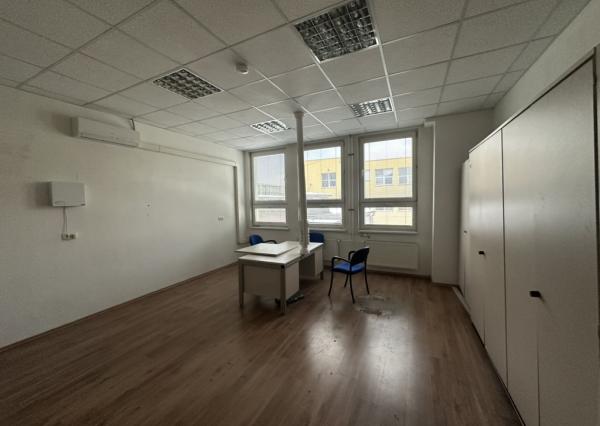 Na prenájom kancelárie blízko centra