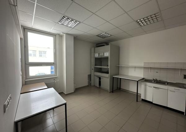 Na prenájom kancelárie blízko centra