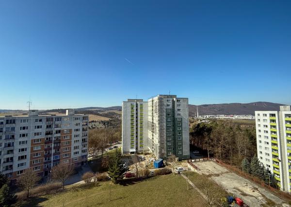 2 - izbový byt ROZKVET  Považská Bystrica