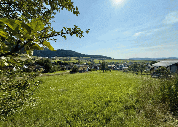 Slnečný stavebný pozemok v obci Višňové