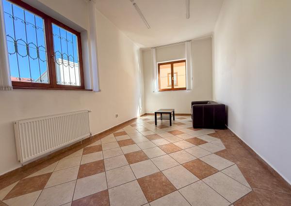 Prenájom obchodného/kancelárskeho priestoru v centre Žiliny