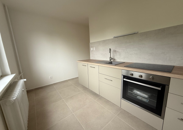 ✨ Slnečný 3-izbový byt s balkónom a výťahom – Hliny VII ✨