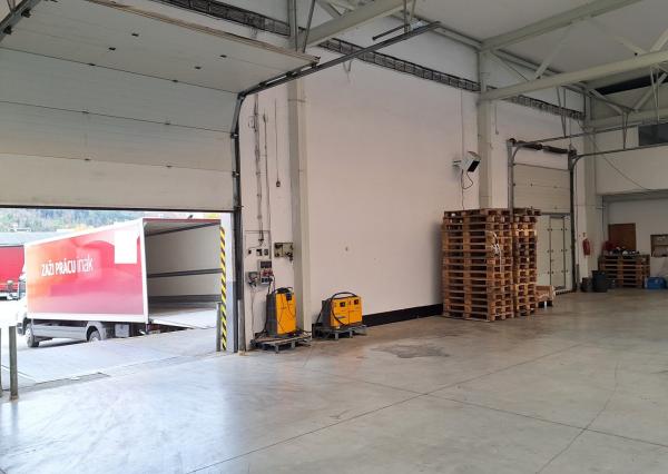 Prenajmeme halu na Košickej ulici v Žiline o výmere 711 m2