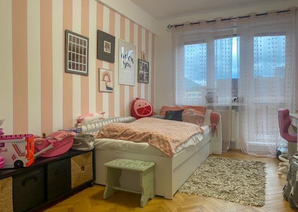 Veľký 2 izbový zrekonštruovaný byt s balkónom v centre