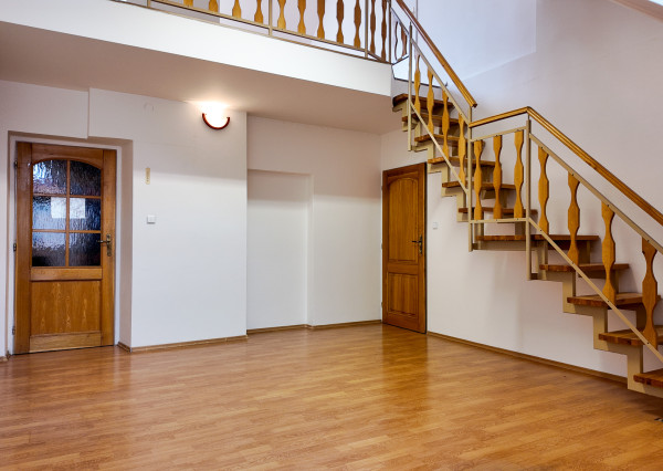 Kancelársky priestor s parkovaním v širšom centre VÝHODNÁ CENA!